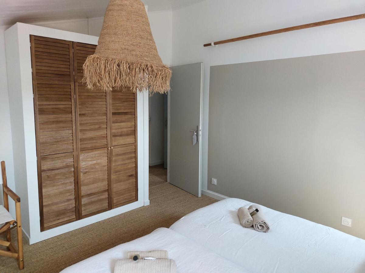 Locations Nos Iles Villa Сен-Жан-де-Мон Екстериор снимка